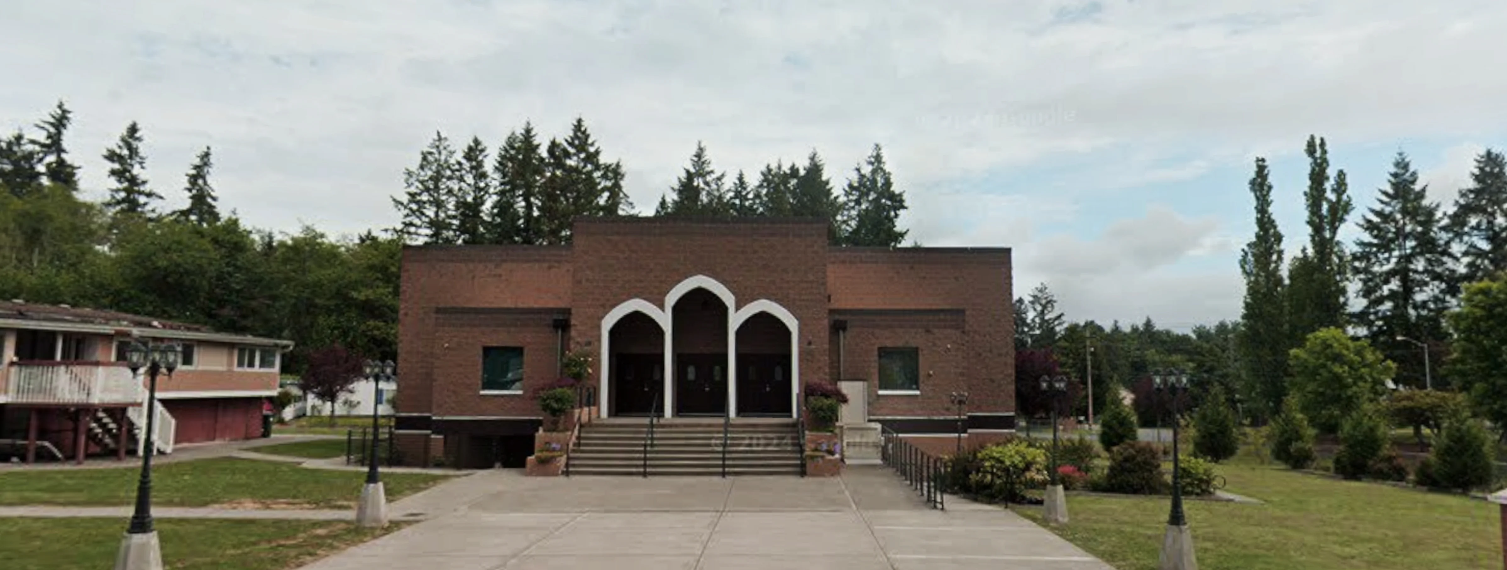 Exterior view of Islamic Center of Olympia Olympia building